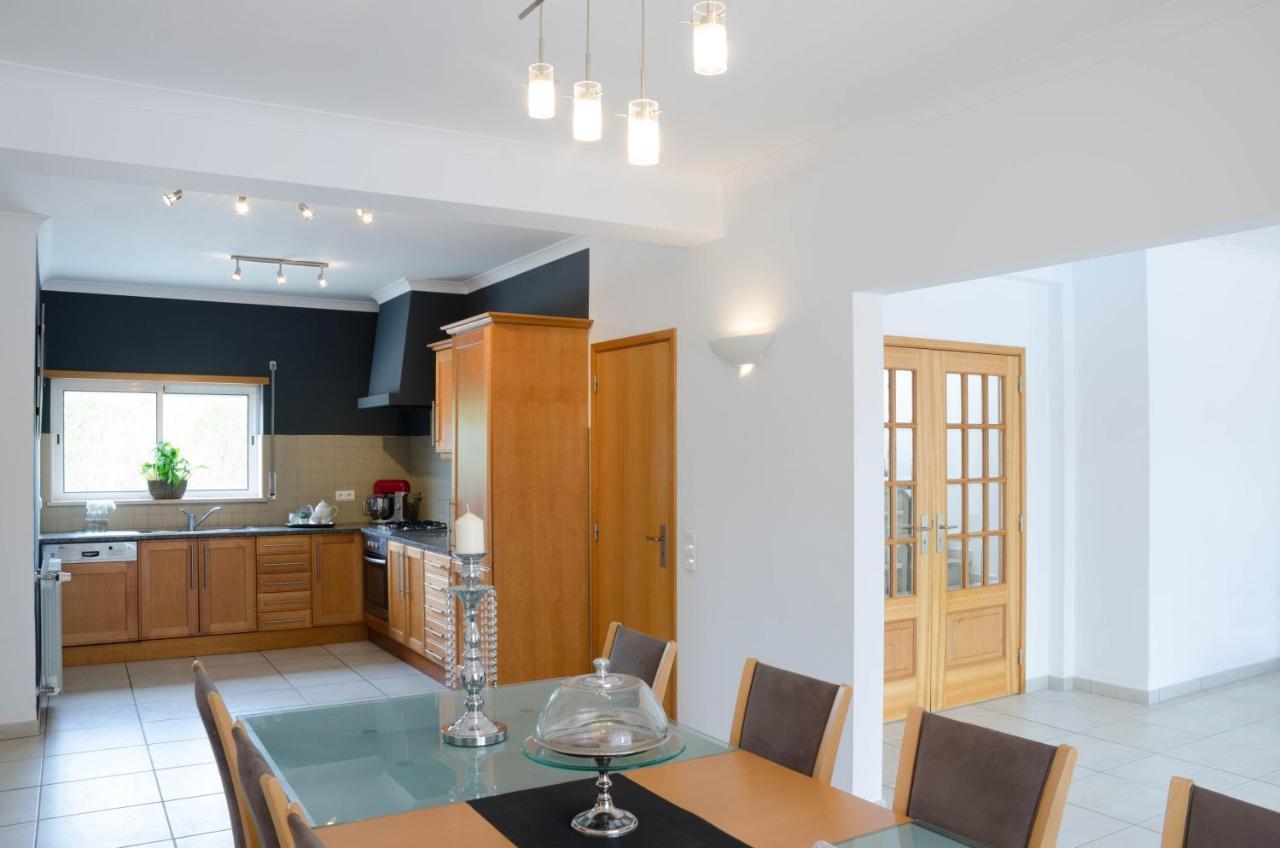 Villa Montanha, Luxury Coastal Villa, With Swimming Pool, Loungers And Alfresco Dining, 10 Min Walk To The Beautiful Praia Da Luz Beach, Shops, Bars And Restaurants! Exteriér fotografie
