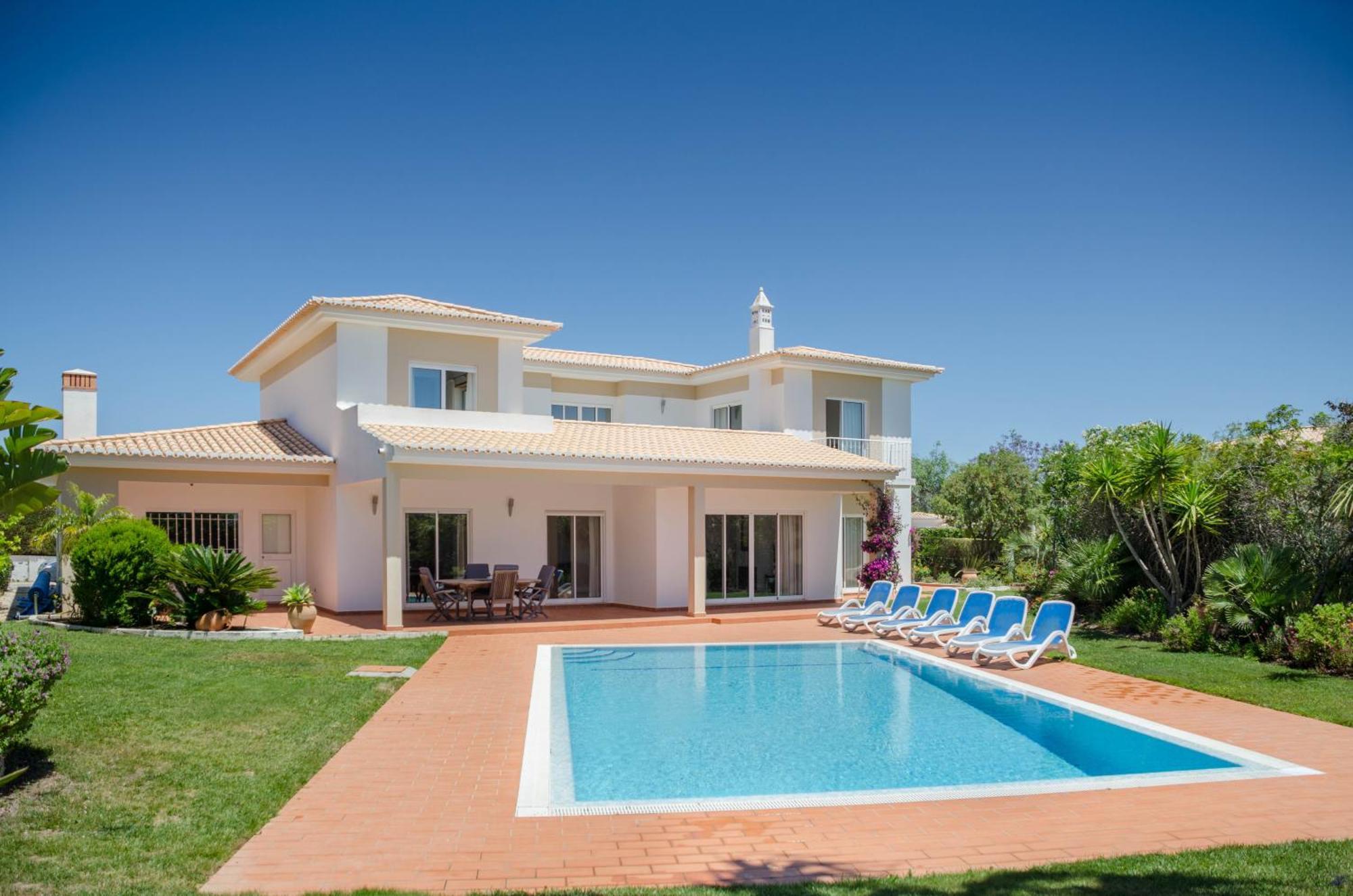 Villa Montanha, Luxury Coastal Villa, With Swimming Pool, Loungers And Alfresco Dining, 10 Min Walk To The Beautiful Praia Da Luz Beach, Shops, Bars And Restaurants! Exteriér fotografie